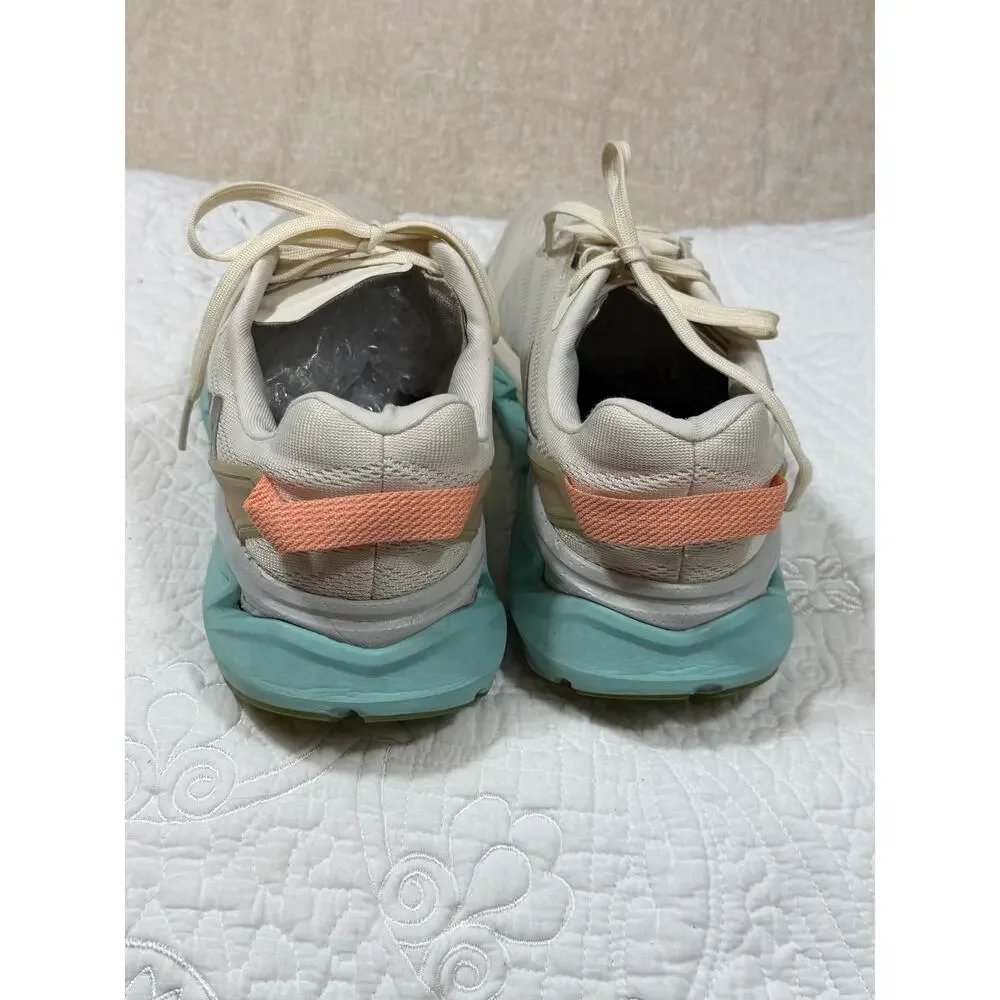 Hoka One One hoka one